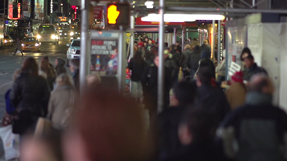 Walking In New York City Slow Motion (3 Of 11)