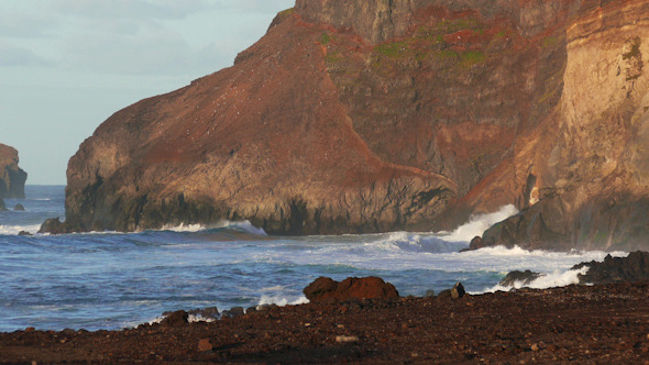 Waves Atlantic Ocean Breaking onto Rocks