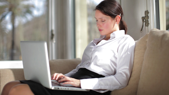 Girl Work Laptop Business 1 alt