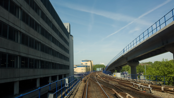 Train Canary Wharf In London, Docklands Light Railway 11 alt