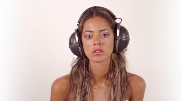 Beautiful Model Music Headphones Vintage 5 alt