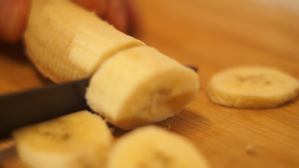 Cutting Banana 1