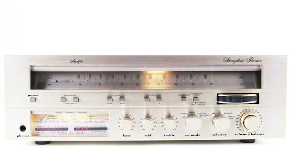 Vintage Radio Receiver With Frequency Dial Moving 7 alt