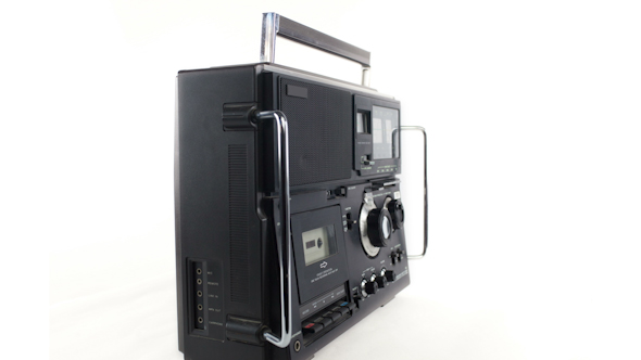 Vintage Radio Spinning 1 alt