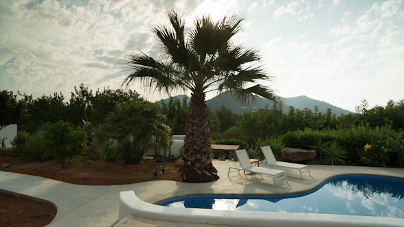 Luxury Private Swimming Pool Holidays 3 alt