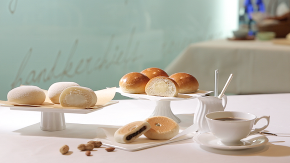 Breads Table Setting 02