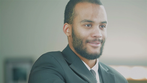 Portrait Of A Young African Businessman alt