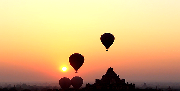 Air Balloons go Up in Sunrise in Bagan 2