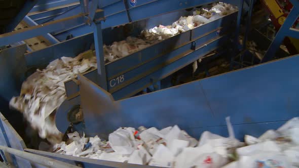 Functional Trash Conveyor System (3 Of 10)