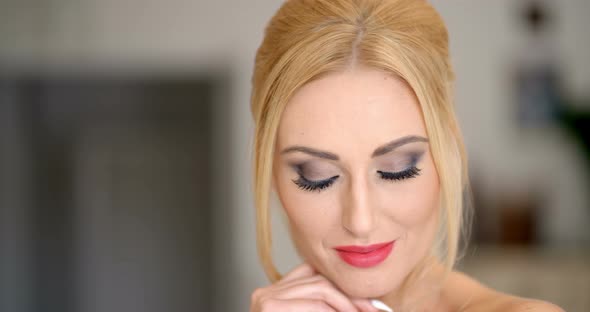 Pretty Face With Makeup Of A Blond Woman 3 alt