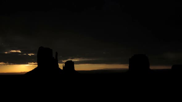 Monument Valley Sunrise Pretty - Clip 2