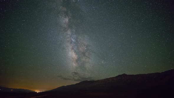 Beautiful Time Lapse Of The Night Sky