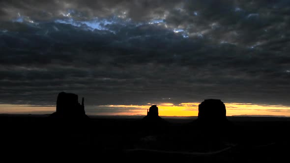 Monument Valley Sunrise  - Clip 3