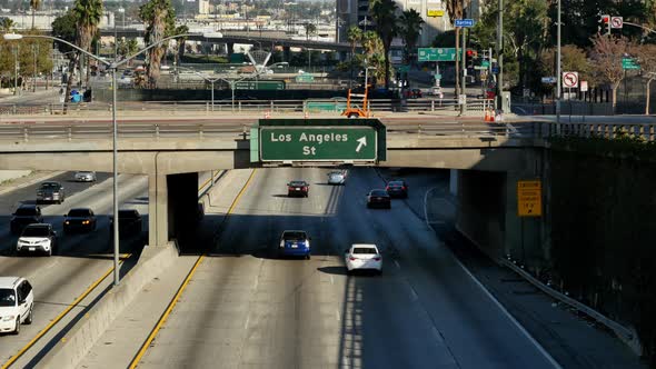 View Of Traffic On Busy 101 Freeway In Downtown Los Angeles alt