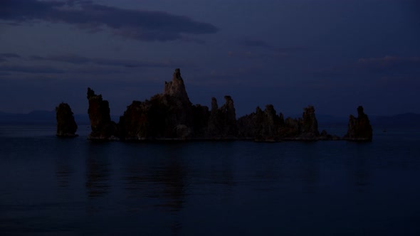 Tufa Formation On Scenic Mono Lake California At Sunset -1