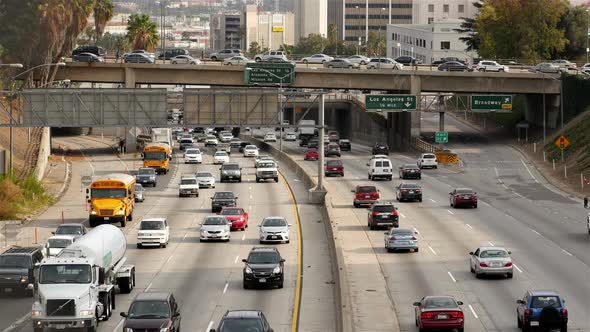 Traffic On Busy Freeway In Downtown Los Angeles California 31 alt