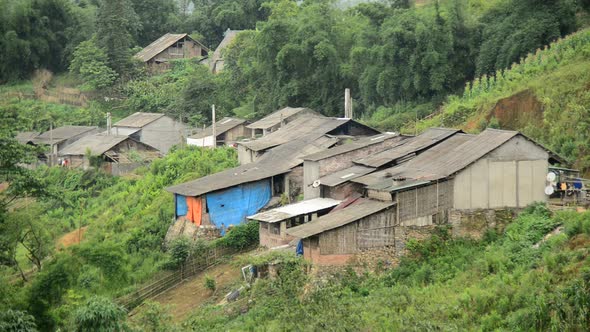 Farm House With Rice Terraces In Valley -  Sapa Vietnam 8 alt