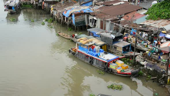 House Boats And Shacks On The Saigon River - Ho Chi Minh City (Saigon) 2 alt