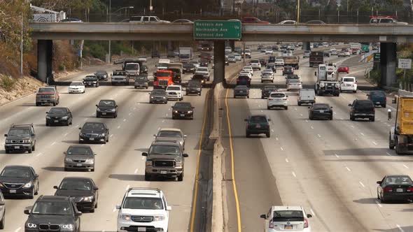 Traffic On Busy Freeway In Downtown Los Angeles California 8 alt