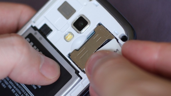 Inserting SIM Card in a Cell Phone