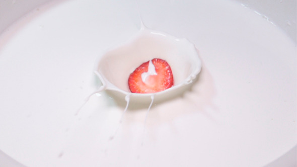 Sliced Strawberries Drops In White Cream