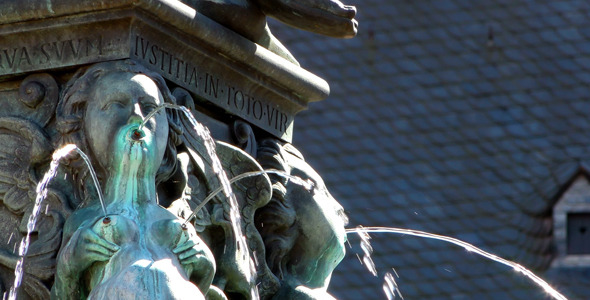 Fountain and Ancient Statue in Frankfurt 4