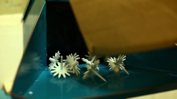 Machine Recycle Plastic Detail From Molding