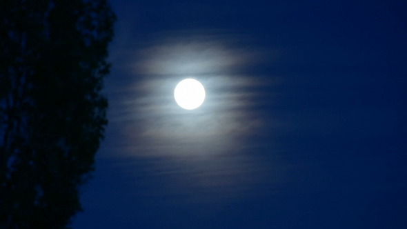 Timelapse of full moon