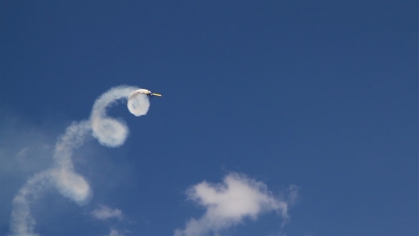 Stunt Plane Spinning