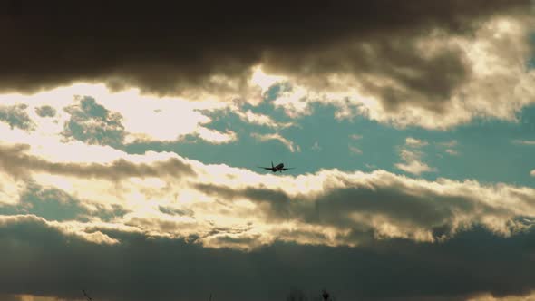 A follow-up video of the plane going in silhouette.