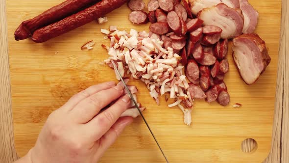 The Cook Cuts Smoked Sausage 3