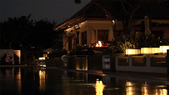 Restaurant with Pool alt