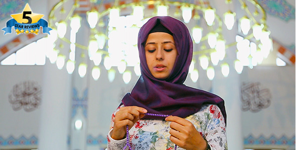 Use the Masbahah/ Tasbeeh/ Bid’ah - Muslim Girl In Mosque