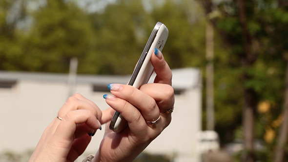 Smartphone Texting alt