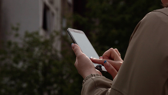 Using Smartphone alt