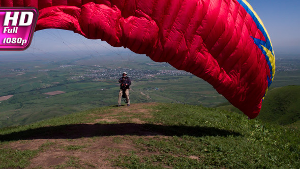 Paragliders Up into the Air alt
