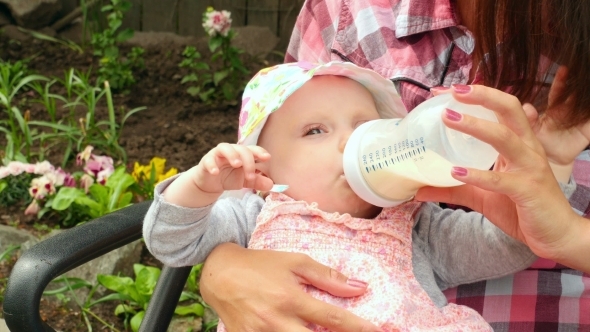 Five Month Baby Girl Eating alt