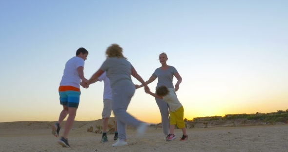 Big Family Circle Dancing