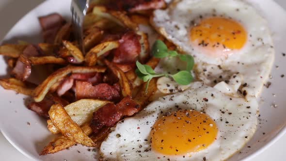 Eating fried eggs, fires and fried bacon