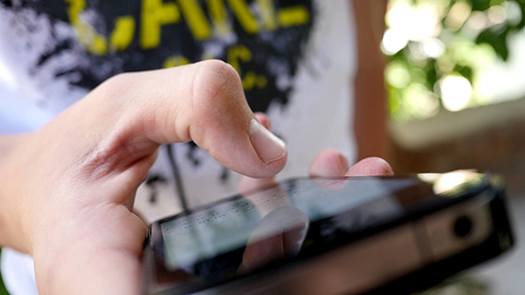 Writing Messages On The Smartphone Slow Motion alt