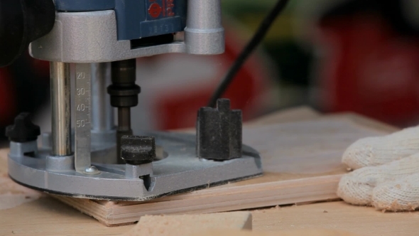 Hand Milling Machine Handles Wood Veneer.