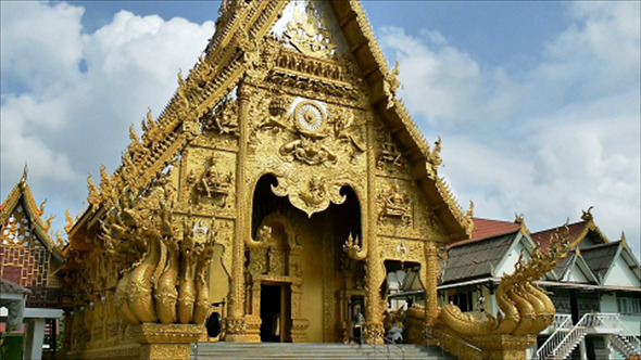 Buddhist Temple Wat Sri Phan Ton 01