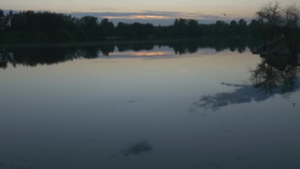 Hotspot of Sunset on The Water, Wide Shot,Pond,