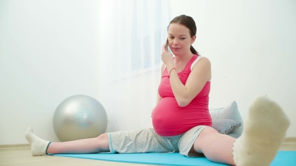 Pregnant Talks On The Phone alt