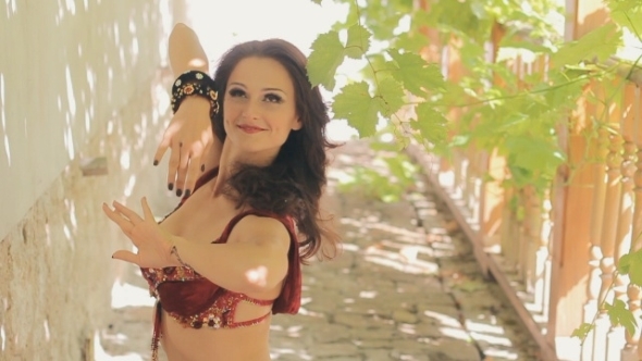 Talented Girl Beautifully Dancing Belly Dance