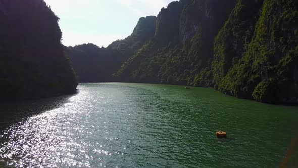 There are 1998 Island inside the ocean at Ha Long Bay - Vietnam (UNESCO)We spent 2 nights there and