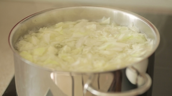 Preparing Russian Or Ukrainian Borscht