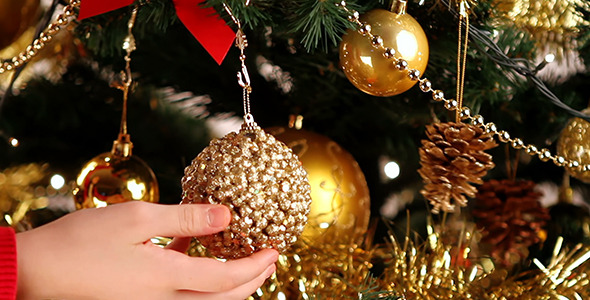 Decorating Christmas Tree 2