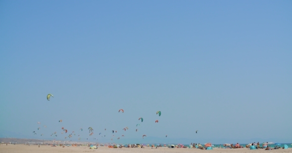 Beach With Kite Surfers alt