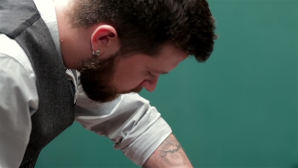 Accurate Shaving With a Blade  alt